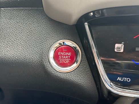 Used 2017 Honda HR-V EX image 16