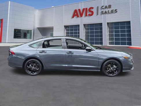 Used 2025 Honda Accord SE image 5