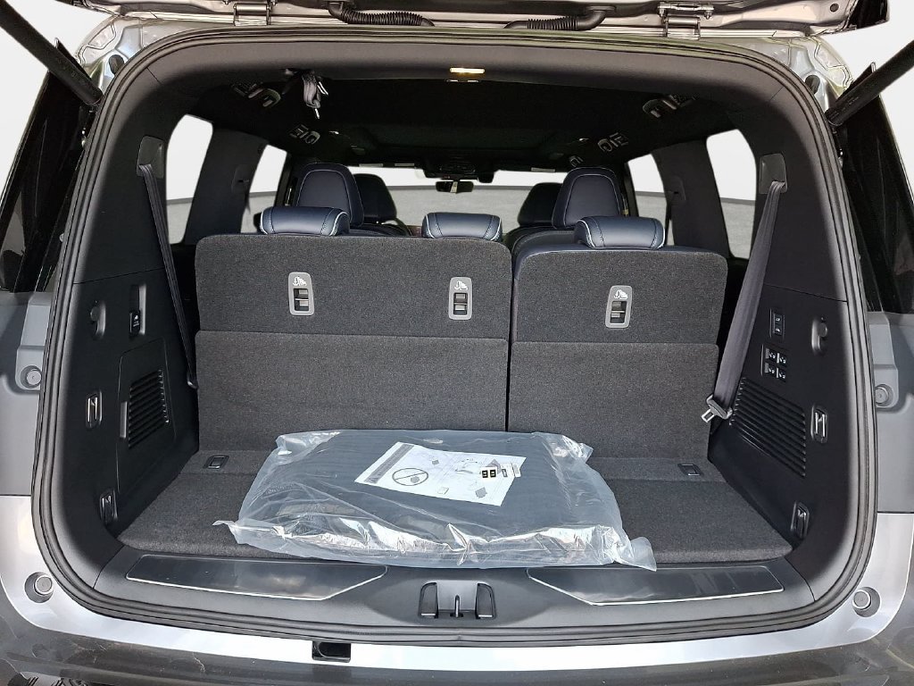 New 2027 INFINITI QX80 Sensory AWD/4WD image 19