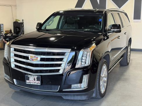 Used 2019 Cadillac Escalade ESV Premium Luxury AWD/4WD image 1