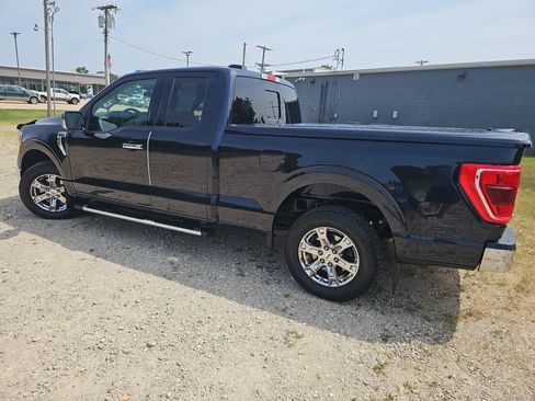 Used 2022 Ford F150 XLT w/ Equipment Group 302A High RWD image 7