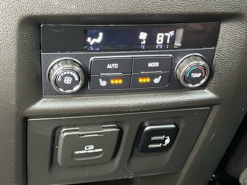 Used 2018 Chevrolet Traverse High Country image 35