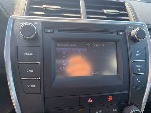 Used 2016 Toyota Camry LE FWD image 18