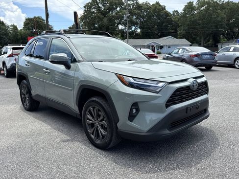Used 2023 Toyota RAV4 XLE Premium AWD/4WD image 7