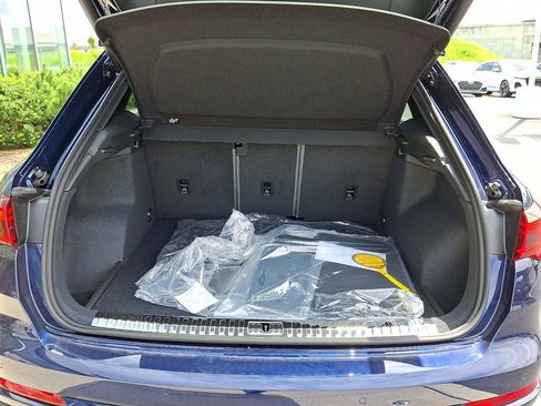 New 2025 Audi Q3 2.0T Premium image 21