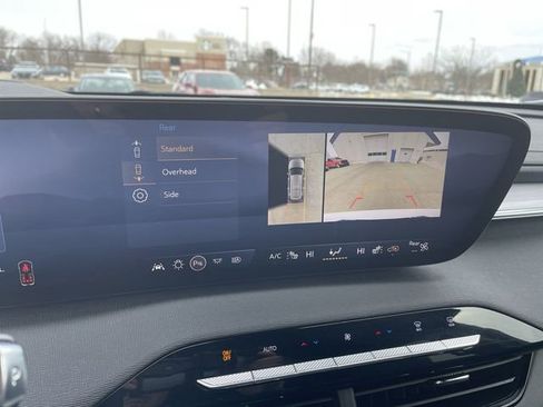 Used 2025 Buick Enclave Preferred FWD image 21