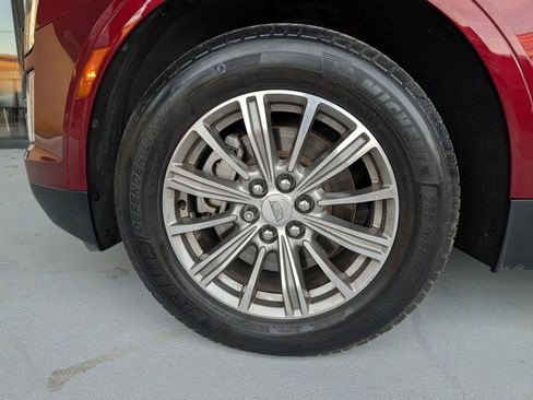 Used 2017 Cadillac XT5 Luxury w/ Driver Awareness Package image 12