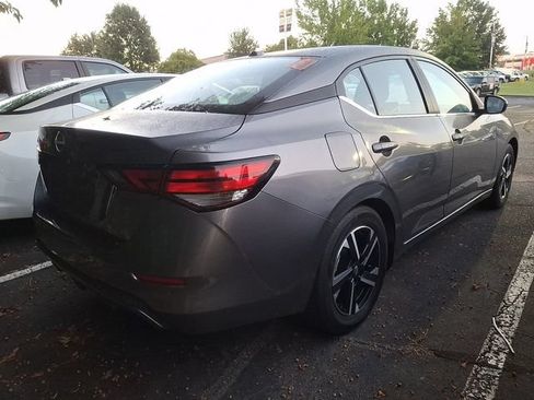 Used 2025 Nissan Sentra SV FWD image 8