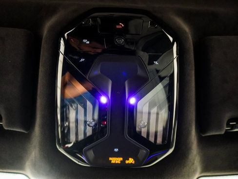 Used 2025 BMW M5 Base w/ Carbon Package image 44