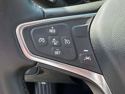 Used 2023 Chevrolet Equinox LT image 20