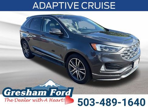 Used 2019 Ford Edge Titanium w/ Equipment Group 301A AWD/4WD image 10