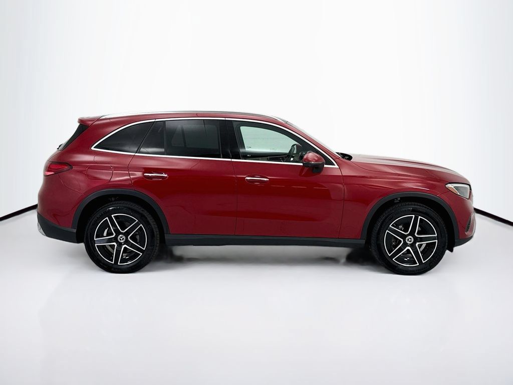 Certified 2026 Mercedes-Benz GLC 300 image 4