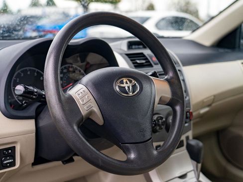 Used 2012 Toyota Corolla LE image 14