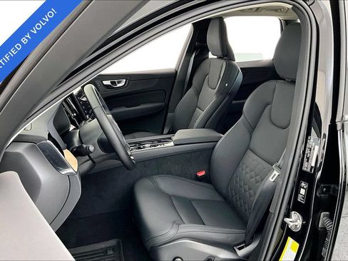 Used 2026 Volvo XC60 B5 Plus AWD/4WD image 32