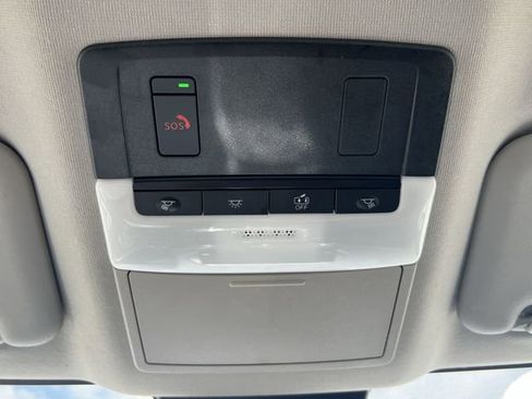 Used 2025 Nissan Sentra SV FWD image 29