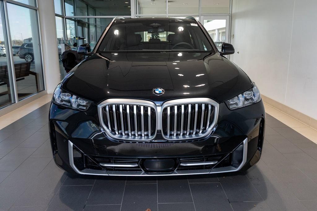 Used 2026 BMW X5 xDrive40i w/ Premium Package AWD/4WD image 2