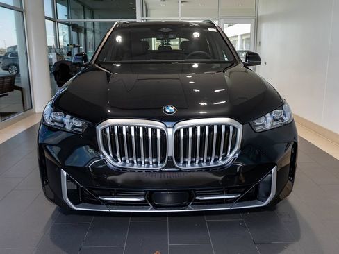 Used 2026 BMW X5 xDrive40i w/ Premium Package AWD/4WD image 2