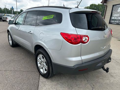 Used 2011 Chevrolet Traverse LT w/ Personal Connectivity Package FWD image 7