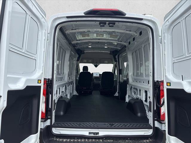 New 2026 Ford Transit 250 148 Medium Roof RWD image 11