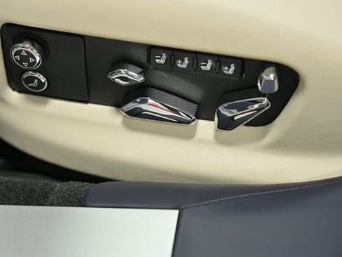 Used 2024 Bentley Flying Spur V8 AWD/4WD image 29