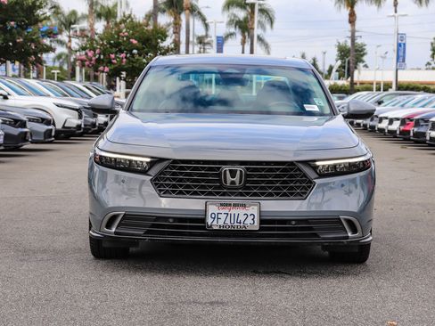 Used 2023 Honda Accord Touring image 2