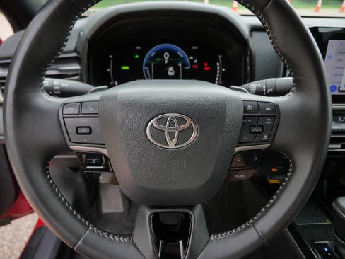 Certified 2025 Toyota Camry SE FWD image 26