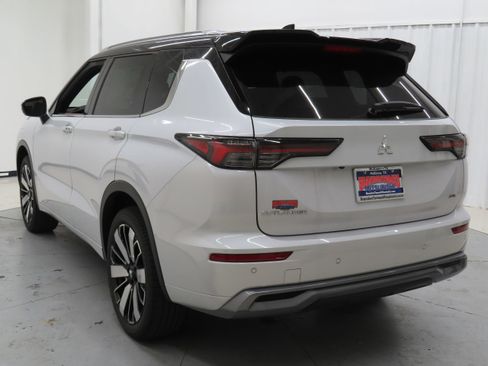 New 2026 Mitsubishi Outlander SEL FWD image 5