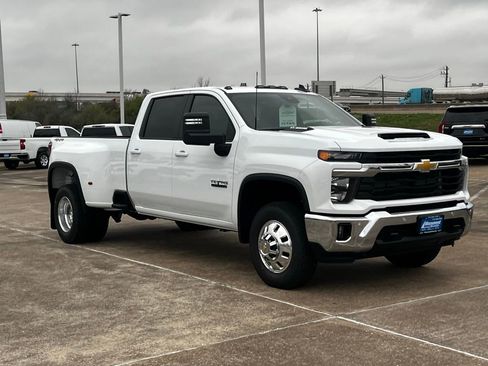 New 2026 Chevrolet Silverado 3500 LT w/ Texas Edition image 6