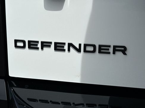New 2026 Land Rover Defender 110 X-Dynamic SE AWD/4WD image 12
