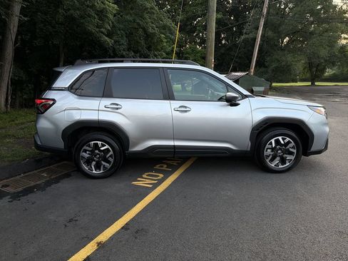 Certified 2026 Subaru Forester Premium AWD/4WD image 9