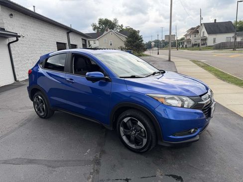 Used 2018 Honda HR-V EX image 6