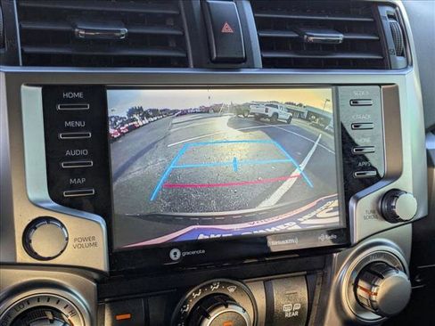 Used 2022 Toyota 4Runner SR5 Premium image 28