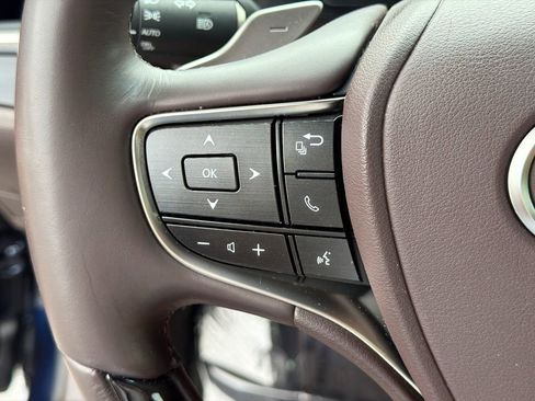 Used 2019 Lexus ES 350 w/ Accessory Package 2 FWD image 25
