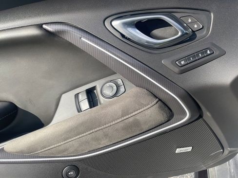 Used 2021 Chevrolet Camaro SS image 18