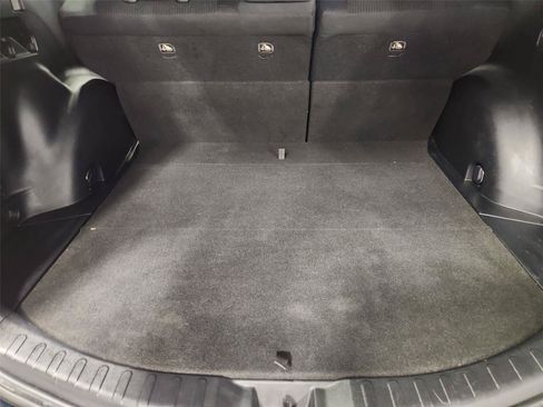 Used 2017 Toyota RAV4 LE AWD/4WD image 22