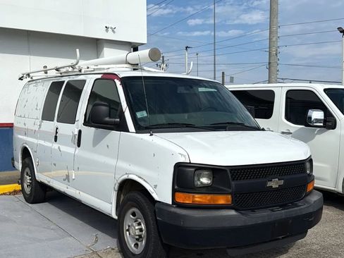 Used 2013 Chevrolet Express 2500 image 2