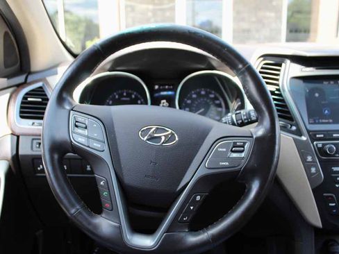 Used 2018 Hyundai Santa Fe Sport w/ 2.4L Tech Package 04 AWD/4WD image 16
