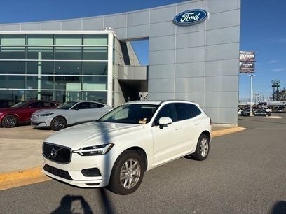Used 2020 Volvo XC60 T5 Momentum w/ Protection Package