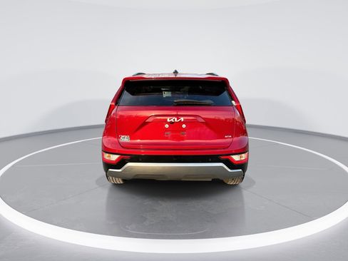 Used 2023 Kia Niro EX Touring image 7