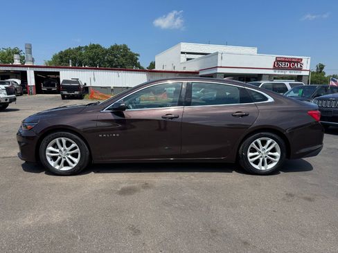 Used 2016 Chevrolet Malibu LT FWD image 2