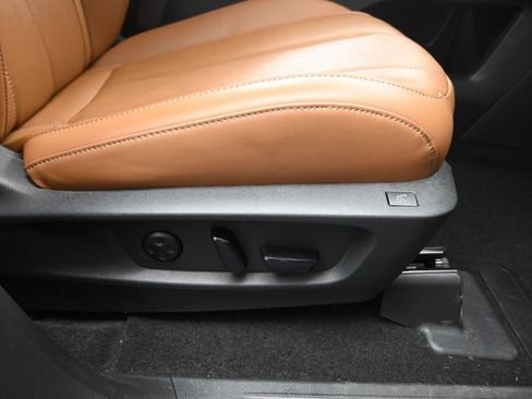 Used 2025 INFINITI QX60 Sensory AWD/4WD image 16