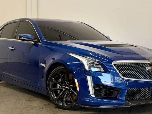 Used 2019 Cadillac CTS V w/ Luxury Package RWD image 1