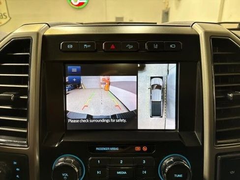 Used 2021 Ford F350 Lariat w/ Lariat Ultimate Package AWD/4WD image 29