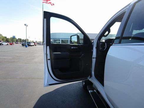 Used 2020 GMC Sierra 3500 Denali w/ Denali Ultimate Package image 16