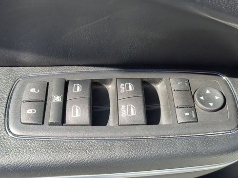 Used 2018 Chrysler 300 Limited w/ Safetytec Plus Group AWD/4WD image 11