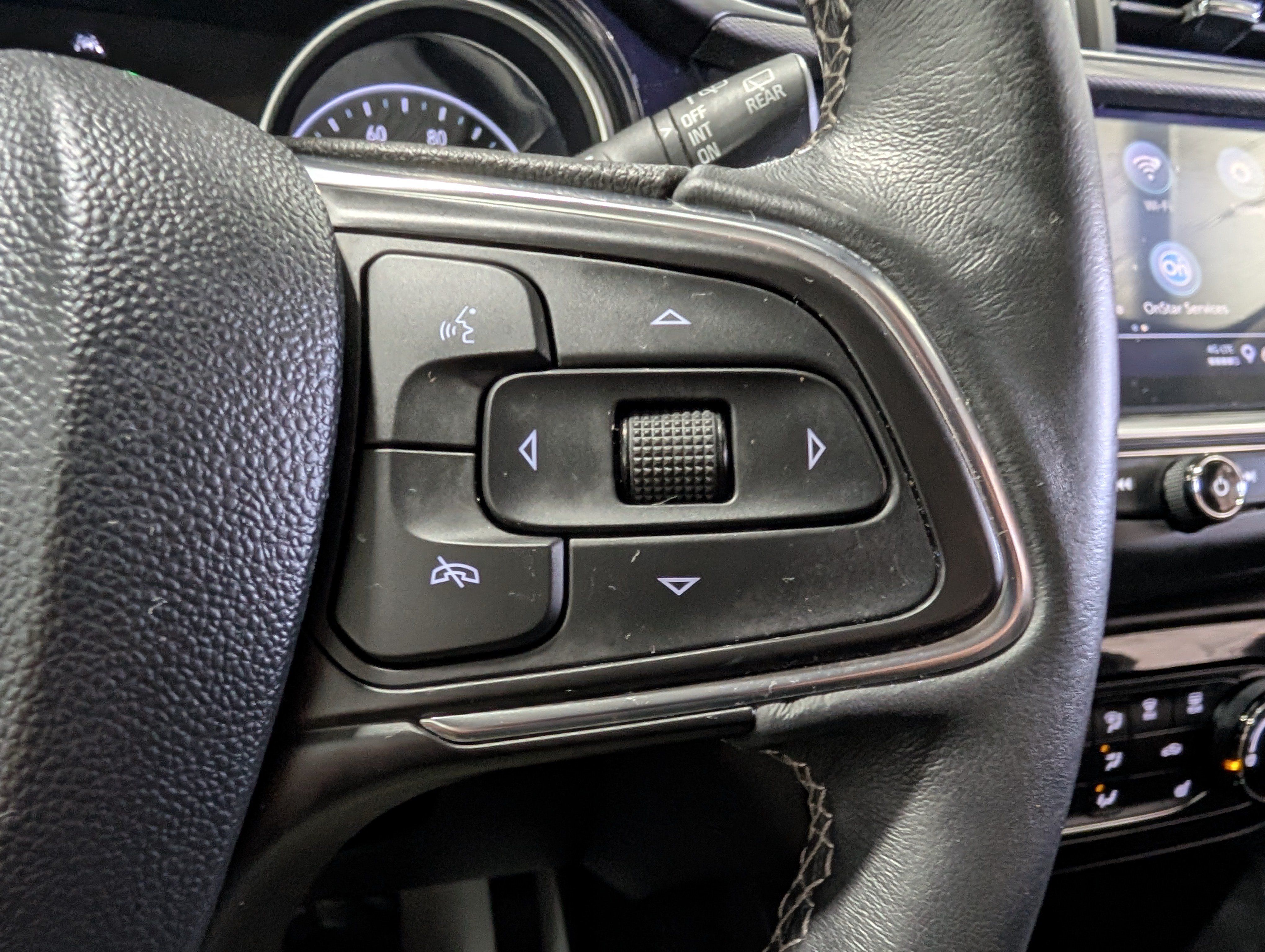Used 2023 Buick Encore GX Preferred w/ Cold Weather Comfort Package AWD/4WD image 21