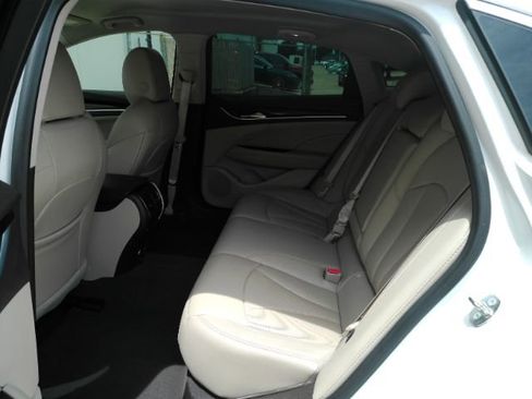 Used 2017 Buick LaCrosse Essence FWD image 19