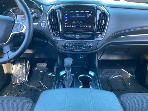 Used 2023 Chevrolet Traverse LT FWD image 11