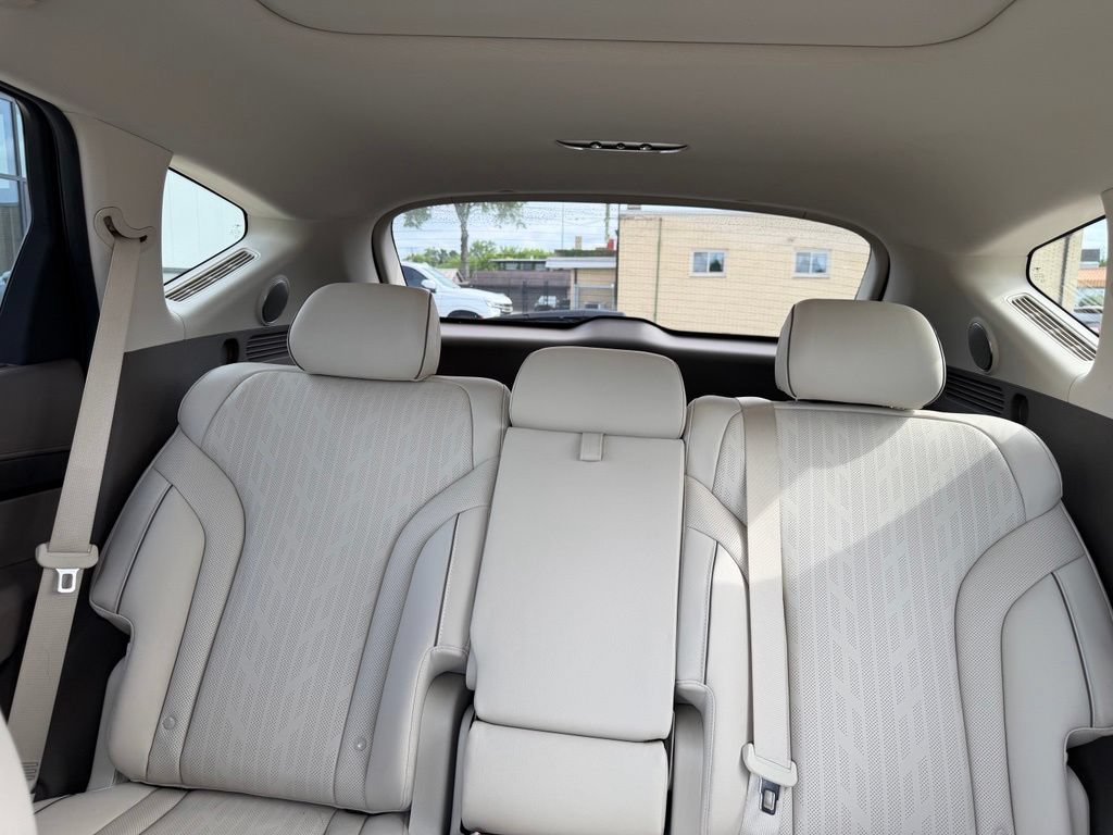 Used 2024 Genesis GV80 2.5T w/ Advanced Package AWD/4WD image 11
