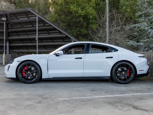 Certified 2023 Porsche Taycan GTS image 2